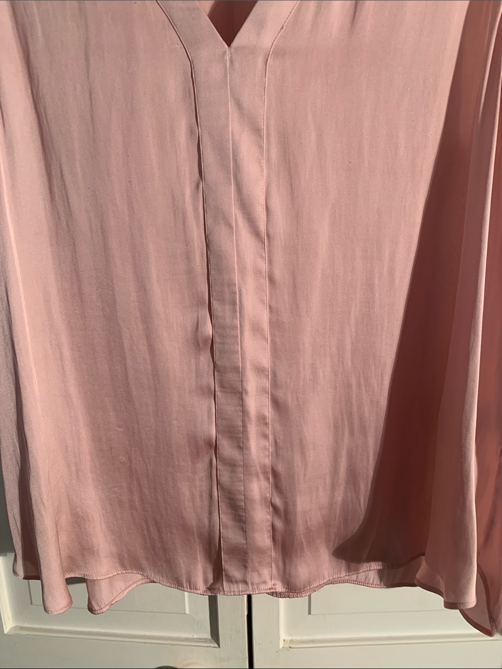 Banana Republic Dusty Pink V-Neck Sleeveless Blouse - Picture 3 of 8